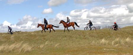 Entrainement sur les plages de Normandie pour Tilara et Farah